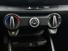 Kia Stonic (2021) thumbnail 9