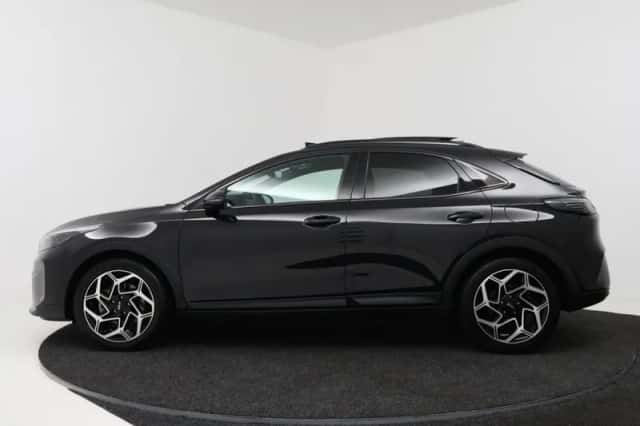 Kia XCeed (2025) thumbnail 3