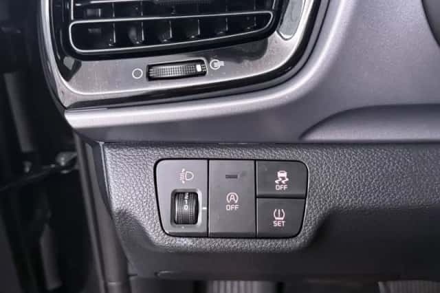 Kia Stonic (2025) thumbnail 6