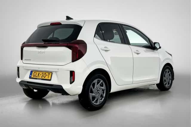 Kia Picanto (2024) thumbnail 2