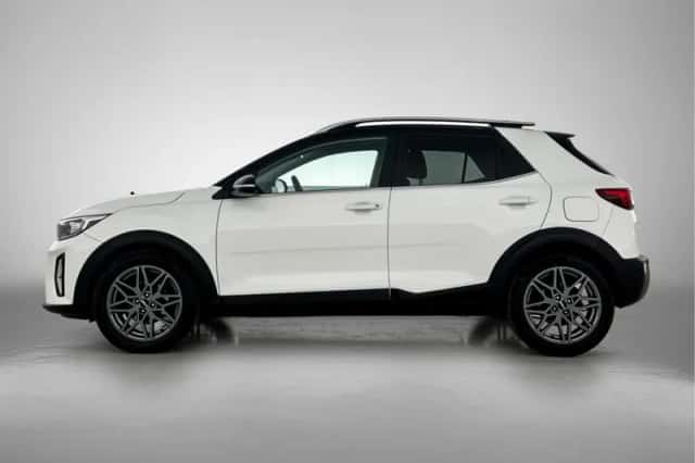 Kia Stonic (2022) thumbnail 4