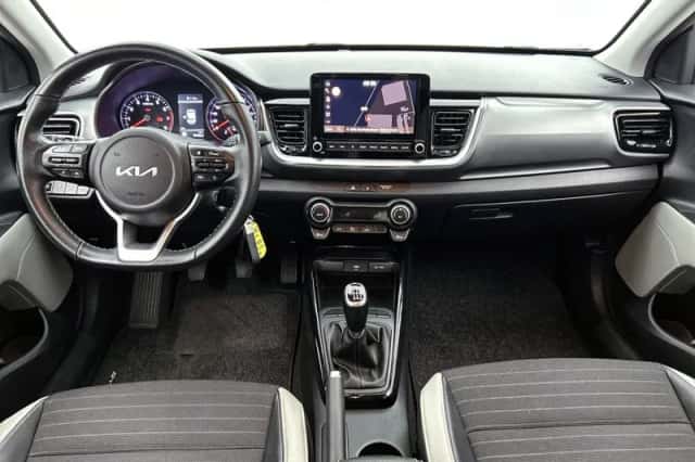 Kia Stonic (2022) thumbnail 5