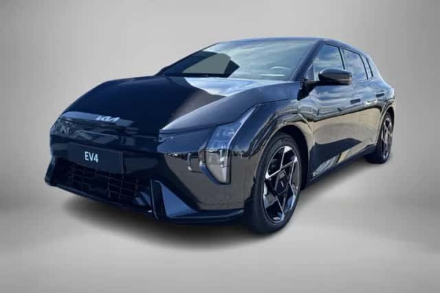 Kia EV4 (2026) thumbnail 1