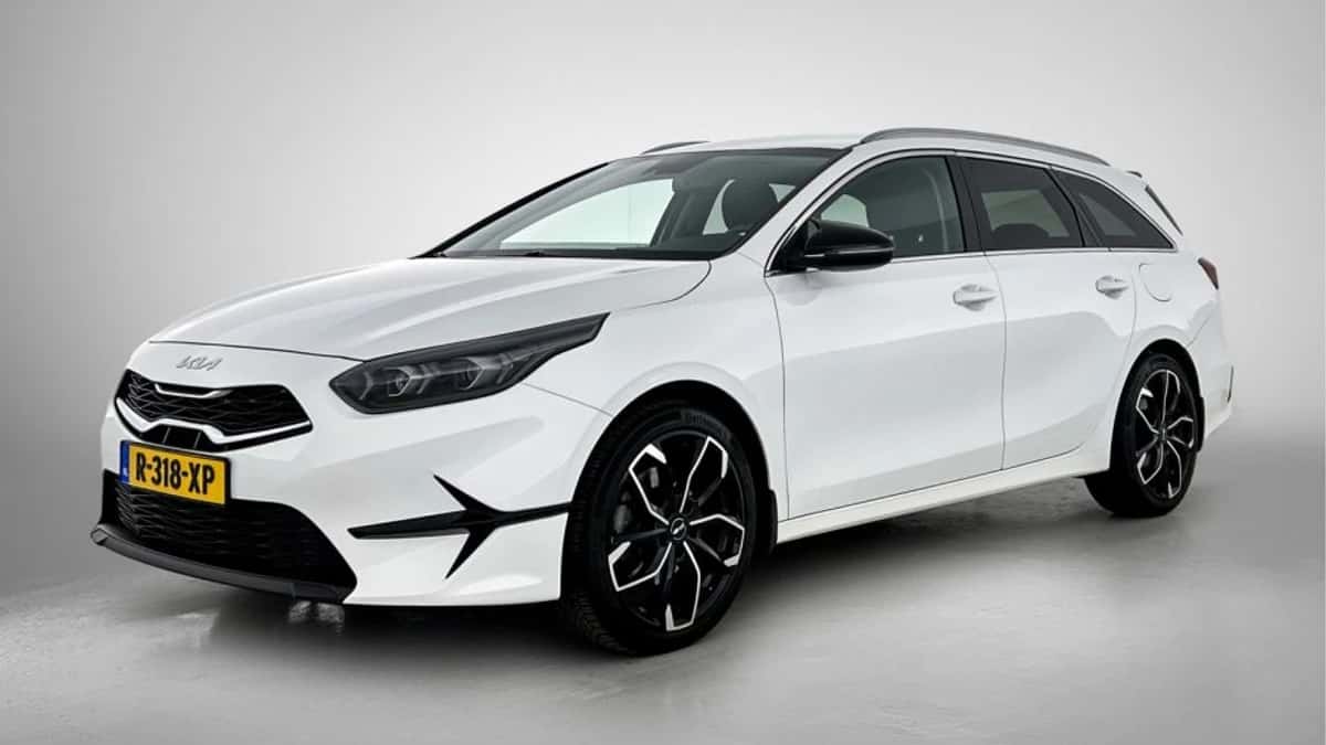 Kia Ceed_Sportswagon (2022) — foto 1