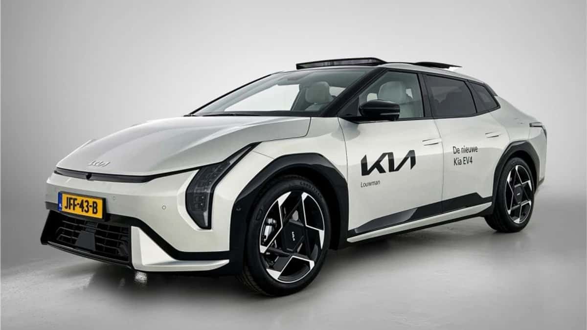 Kia EV4 (2025) — foto 1