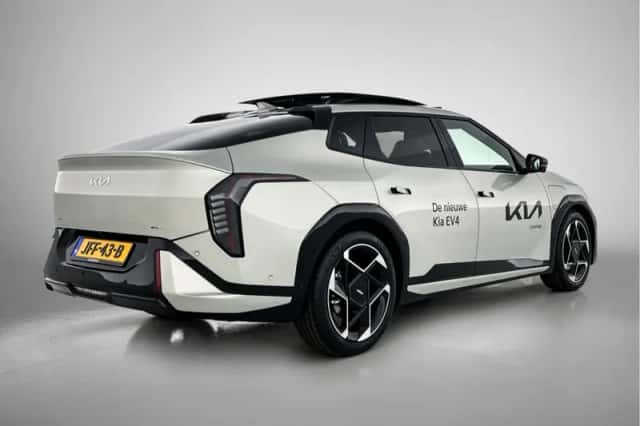 Kia EV4 (2025) thumbnail 2