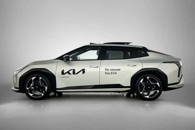 Kia EV4 (2025) thumbnail 3