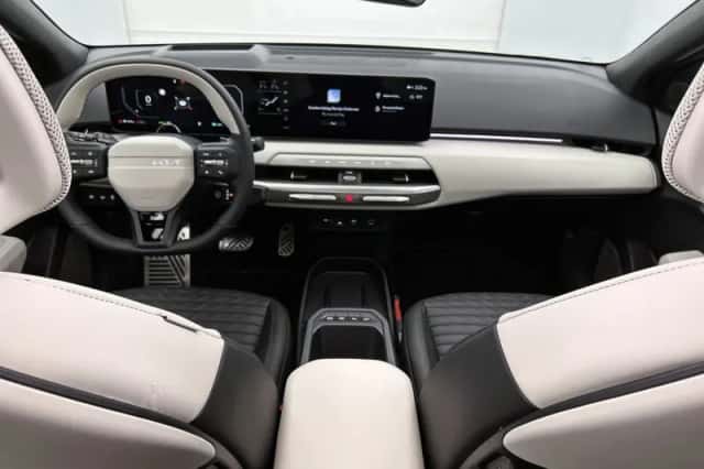 Kia EV4 (2025) thumbnail 5
