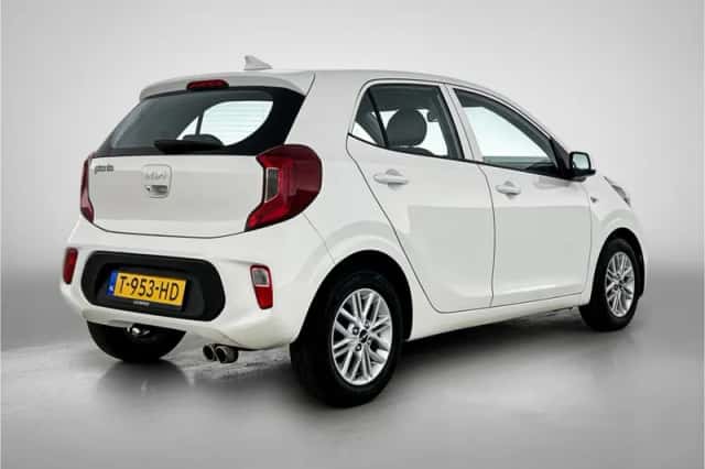 Kia Picanto (2023) thumbnail 2