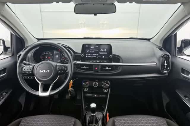 Kia Picanto (2023) thumbnail 4