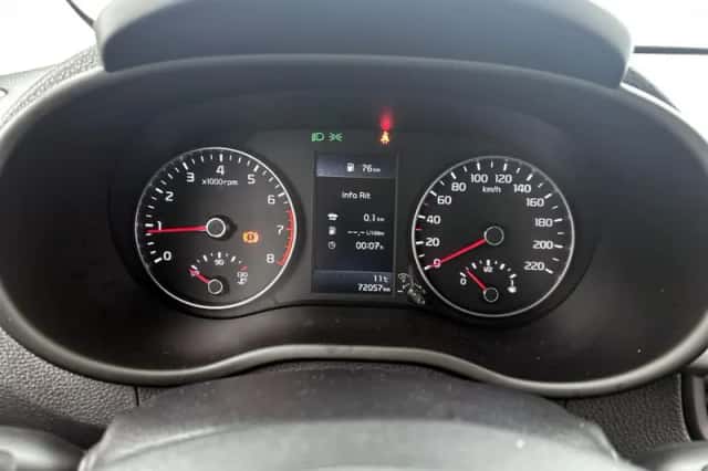 Kia Picanto (2023) thumbnail 5