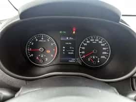 Kia Picanto (2023) thumbnail 5