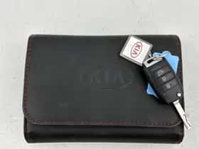 Kia Stonic (2018) thumbnail 28