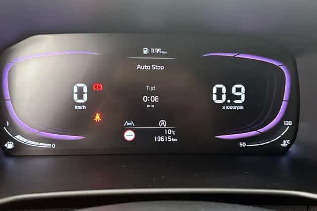 Kia Picanto (2024) thumbnail 5