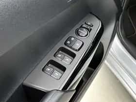 Kia Picanto (2024) thumbnail 23