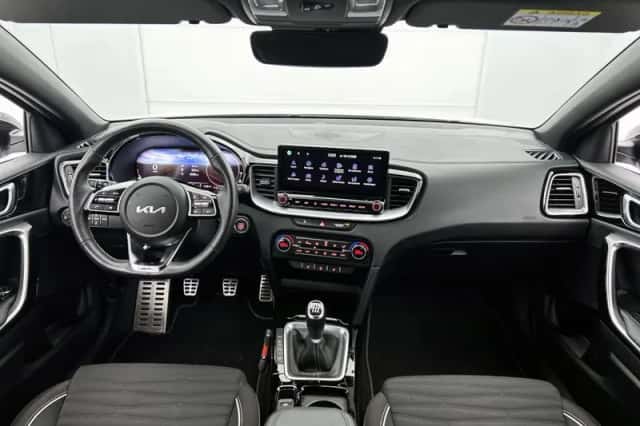 Kia XCeed (2024) thumbnail 4