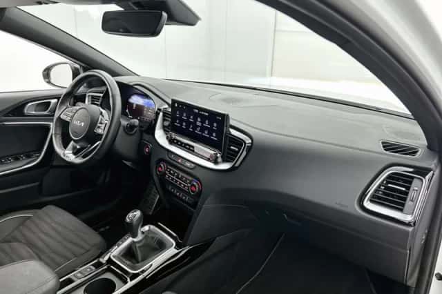 Kia XCeed (2024) thumbnail 6