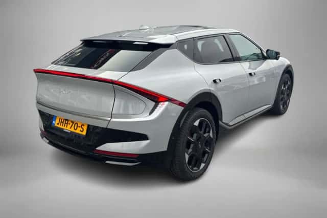 Kia EV6 (2025) thumbnail 3