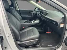 Kia EV6 (2025) thumbnail 8