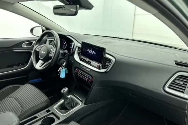 Kia Ceed_Sportswagon (2024) thumbnail 6