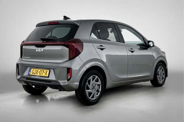 Kia Picanto (2024) thumbnail 3