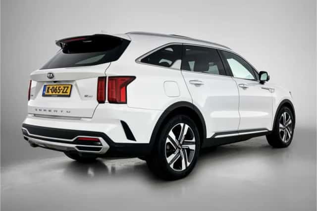 Kia Sorento (2021) thumbnail 2