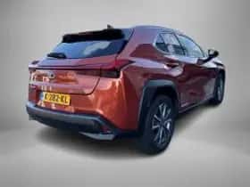 Lexus UX (2020) thumbnail 6