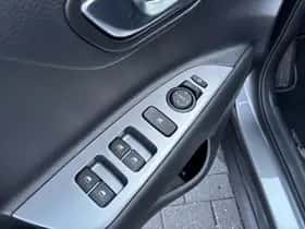 Kia Stonic (2025) thumbnail 11