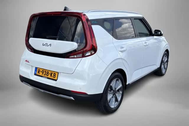 Kia Soul EV (2022) thumbnail 2