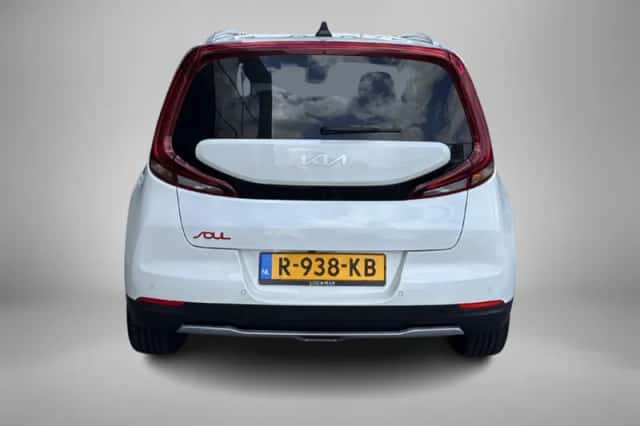 Kia Soul EV (2022) thumbnail 6