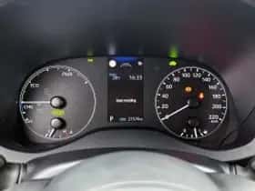 Mazda 2_Hybrid (2024) thumbnail 7
