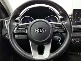 Kia Ceed (2019) thumbnail 17