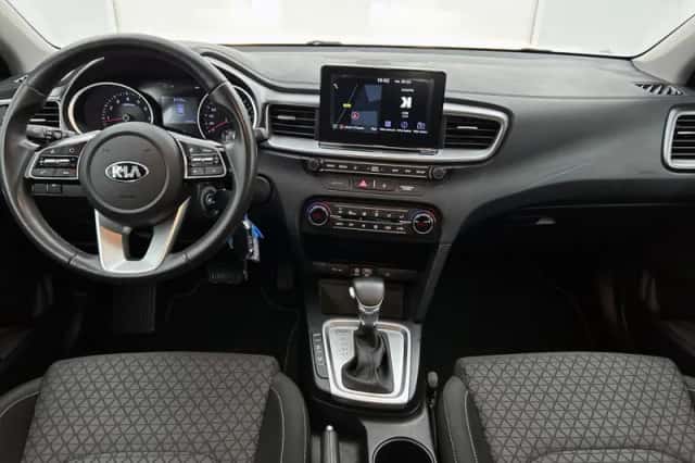 Kia Ceed (2019) thumbnail 4