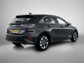 Kia Ceed (2025) thumbnail 2
