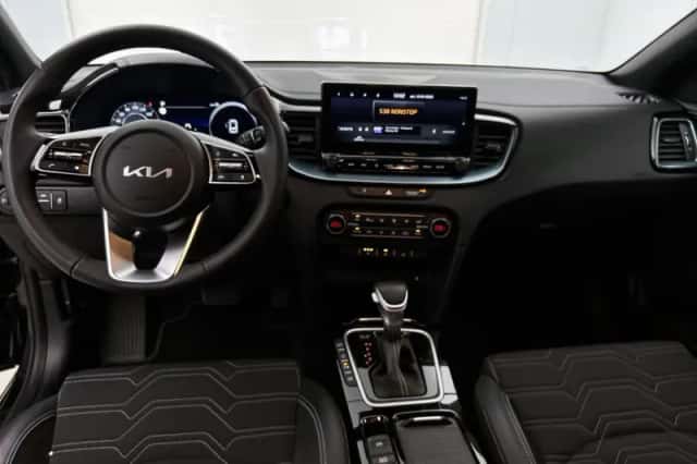 Kia Ceed (2025) thumbnail 4