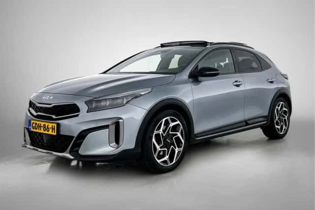 Kia XCeed (2024) thumbnail 1