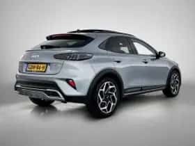Kia XCeed (2024) thumbnail 3