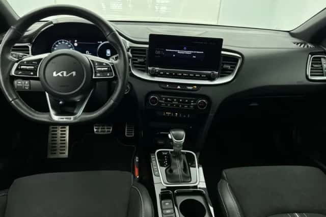 Kia XCeed (2024) thumbnail 4
