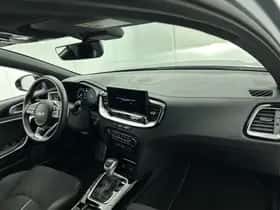 Kia XCeed (2024) thumbnail 6