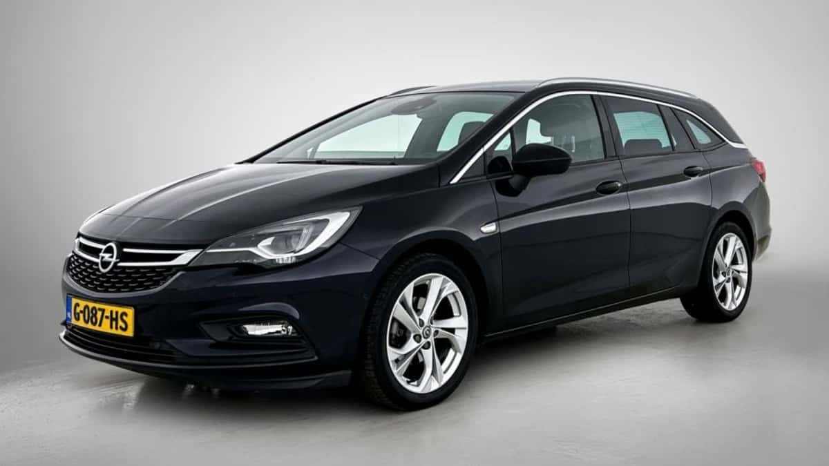 Opel Astra (2019) — foto 1