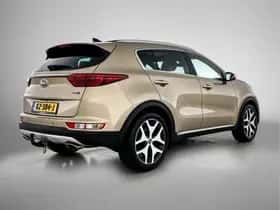 Kia Sportage (2016) thumbnail 2