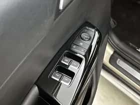Kia Sportage (2016) thumbnail 24