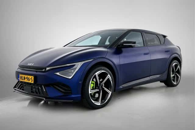 Kia EV6 (2025) thumbnail 1
