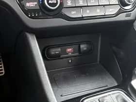 Kia Niro (2022) thumbnail 25