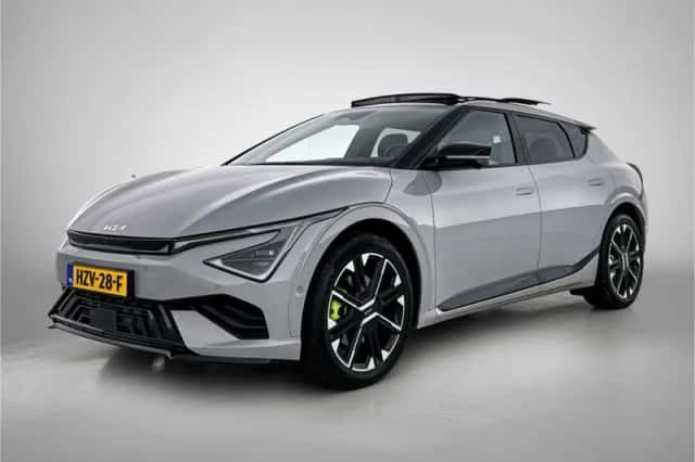 Kia EV6 (2025) thumbnail 1