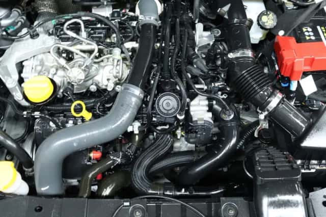 Renault Captur (2023) thumbnail 4