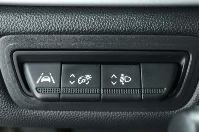 Renault Captur (2023) thumbnail 6