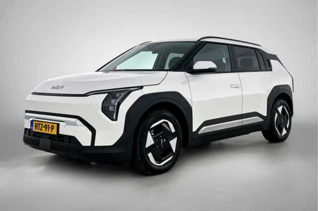Kia EV3 (2025) thumbnail 1