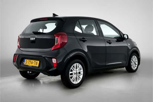 Kia Picanto (2023) thumbnail 3