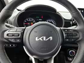 Kia Picanto (2023) thumbnail 17